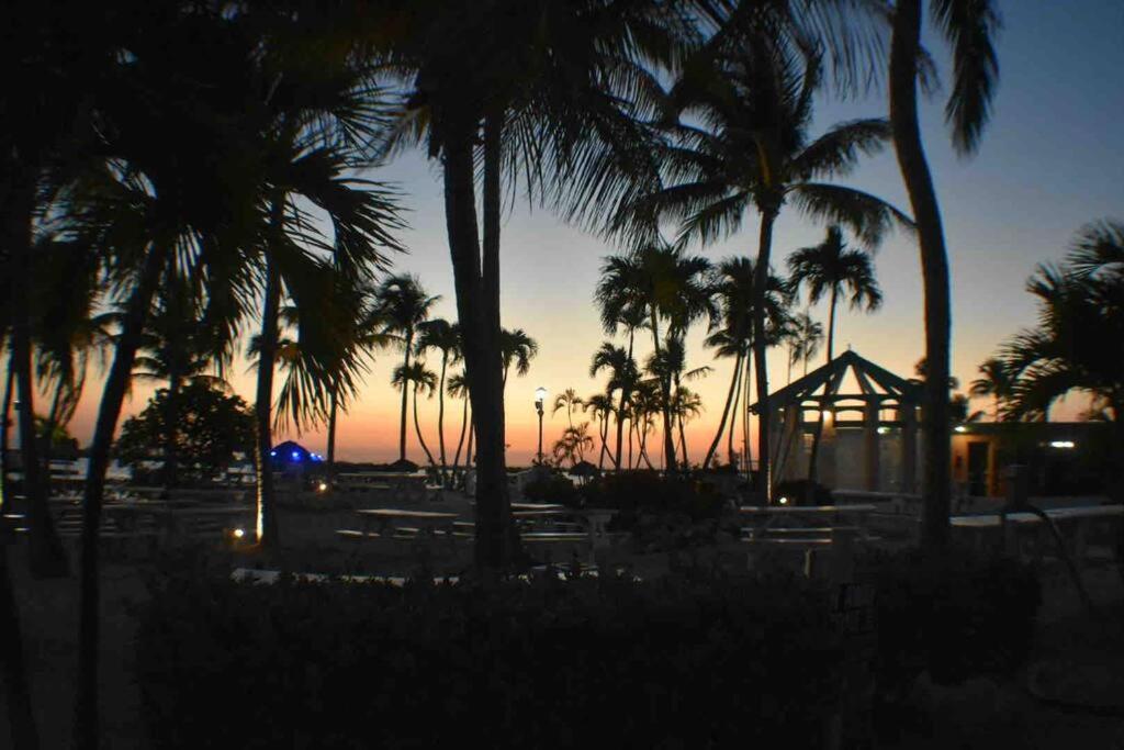 Pelican'S Roost, Waterfront Comfort At Venture Out Cudjoe Key Экстерьер фото